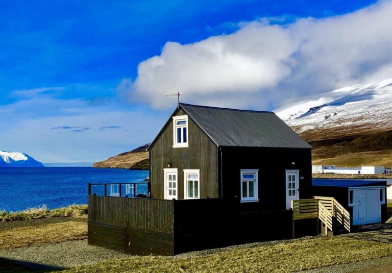 Vellir Grenivík Home with a View
