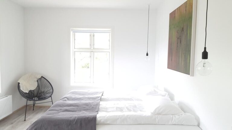 Við Lónið Guesthouse