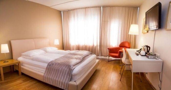 Airport Hotel Aurora Star