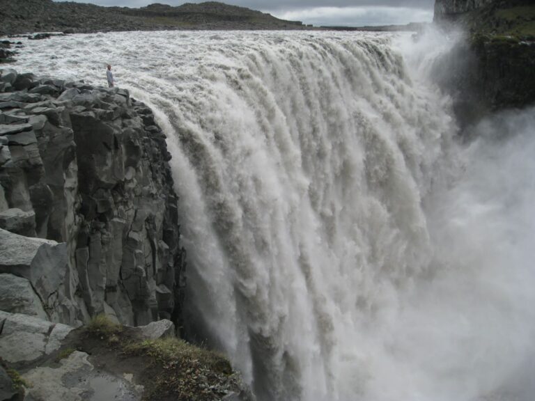 Private Diamond circle, waterfalls and amazing landscapes