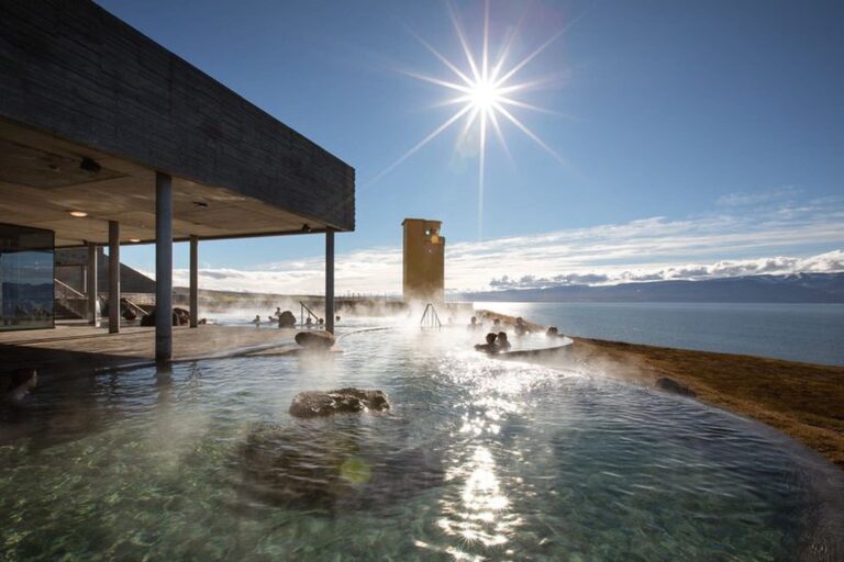 North: Akureyri – Mývatn – Húsavík – Dettifoss / 4 days
