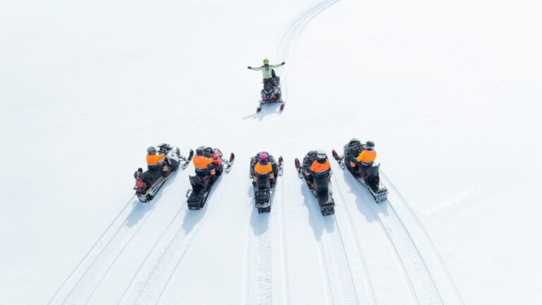Ghiacciaio Snowmobiling, Golden Circle & Northern Lights