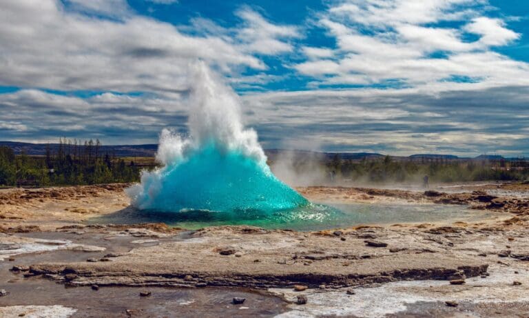 Golden Circle og Secret Lagoon Full Day Tour frá Reykjavík með Minibus