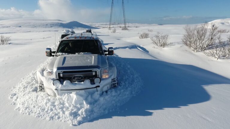 DT 404 Private Monster Truck Landmannalaugar and Hekla Volcano