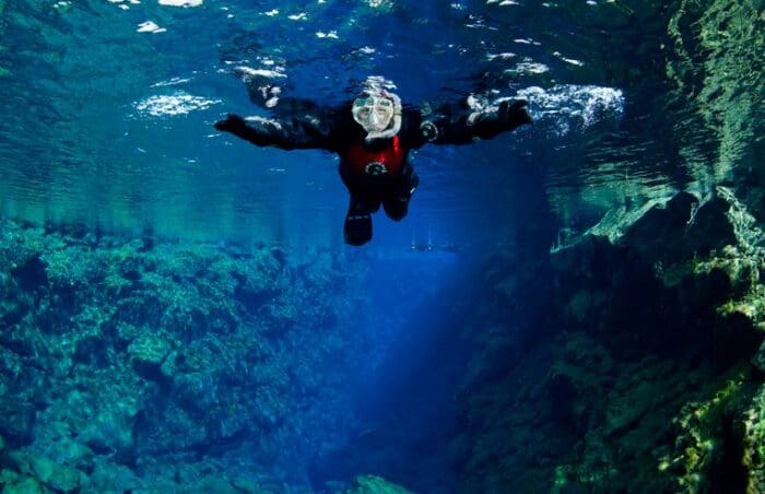 Snorkeling Silfra day tour with pick up