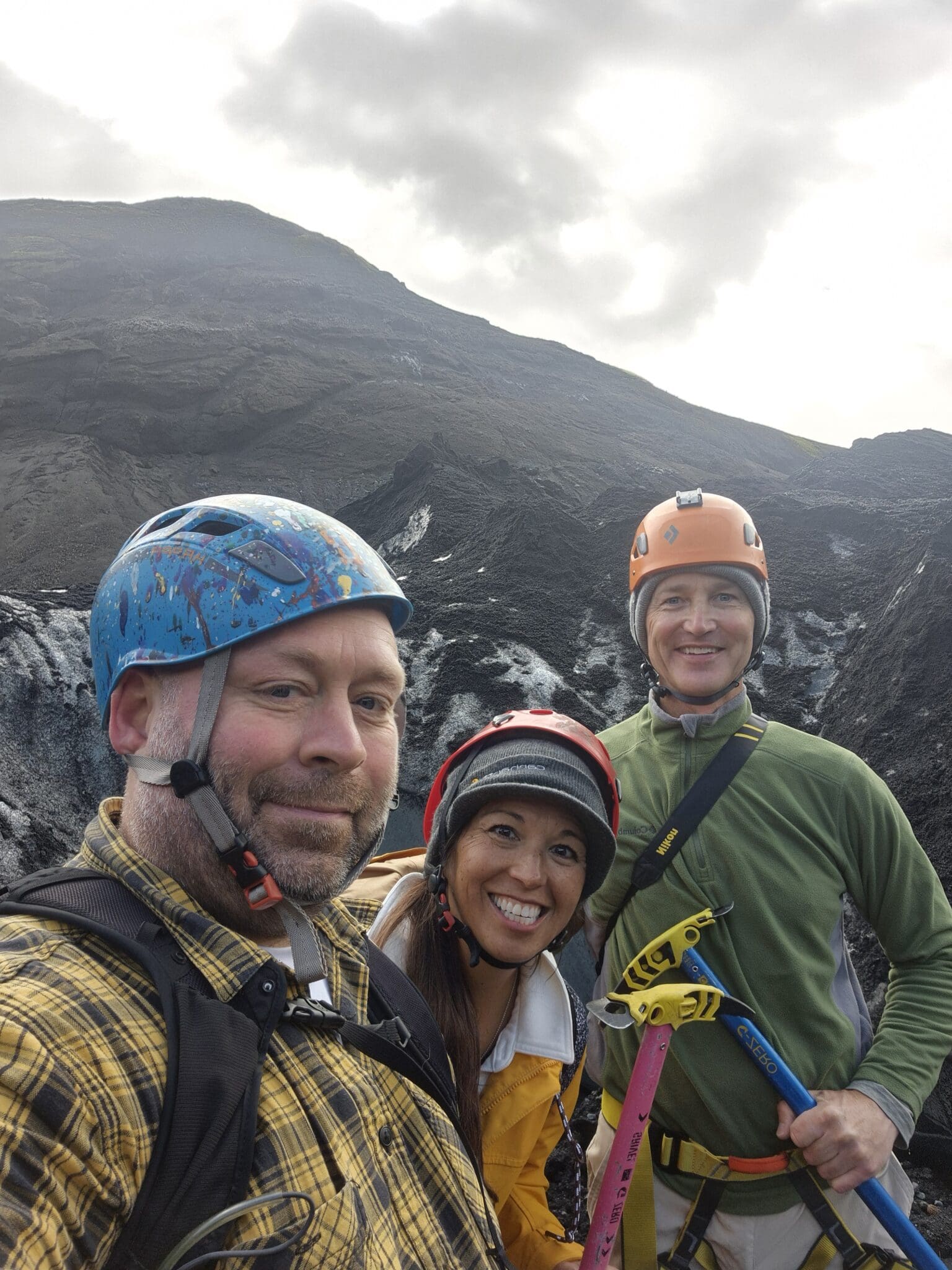 Private Day Tour: Explore Iceland’s South Coast & Glacier Hike