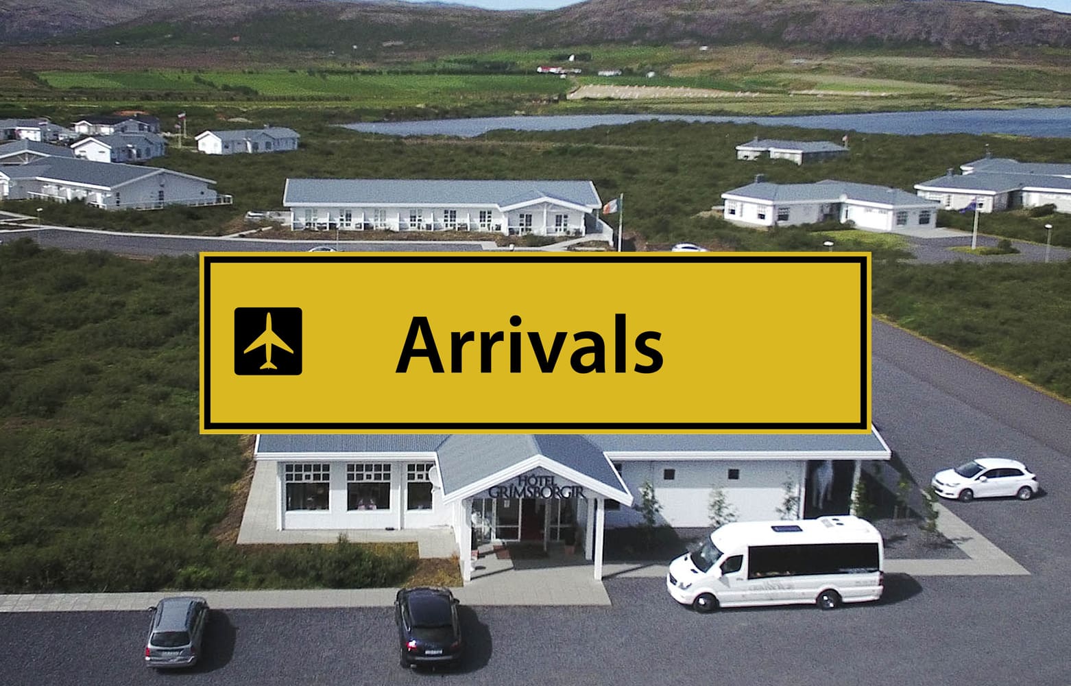 LUX 15 Luxury Private Transfers Keflavik Airport To Hotel Grímsborgir