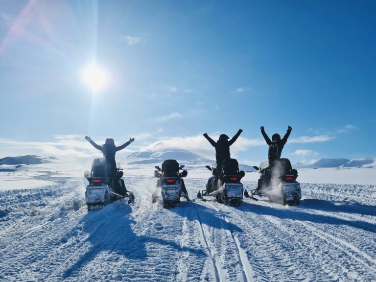 Tour en moto de nieve desde Akureyri