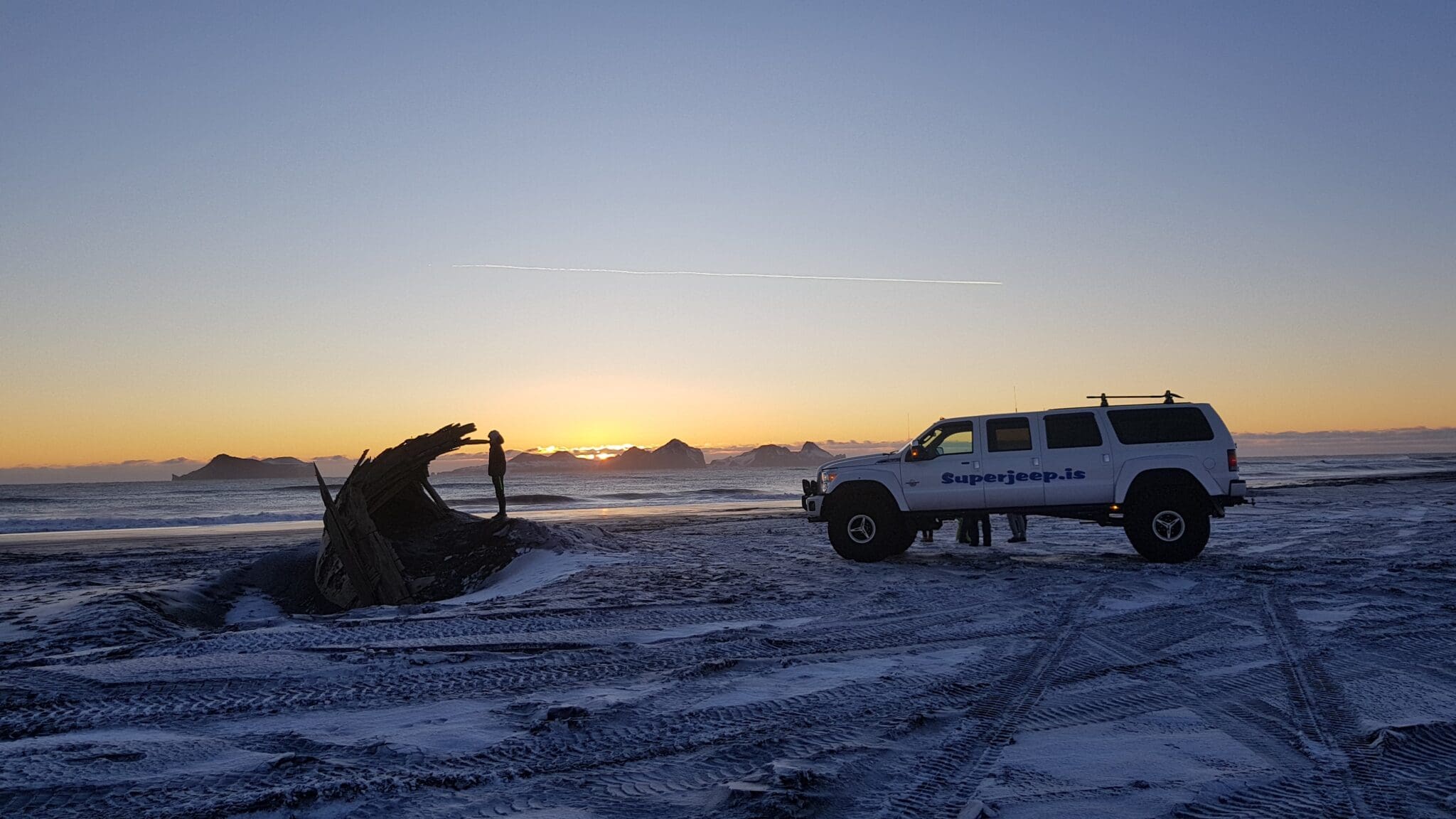 DT 402 Private Monster Truck South Coast & Eyjafjallajökull Volcano Sights