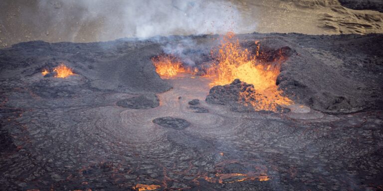 Volcano, Helicopter Tour from Reykjavik