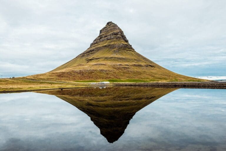 4 Day Summer Minibus Tour: Glacier hike, Ice cave,  Golden Circle, South Coast  and Jokulsarlon, Snaefellsnes area