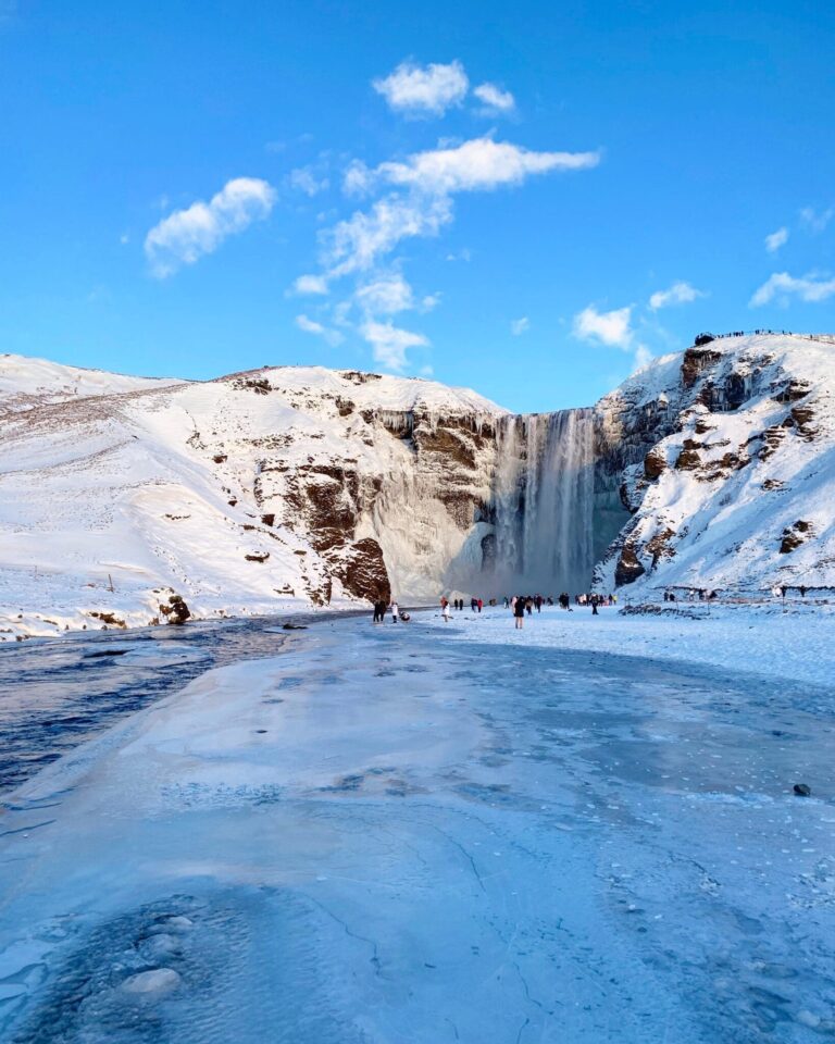 9-Day Winter Hiking & Sightseeing Ring Road Tour