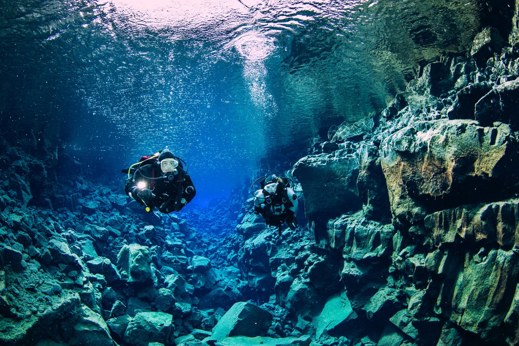 Silfra und Daví1sgjá Diving-Kombination