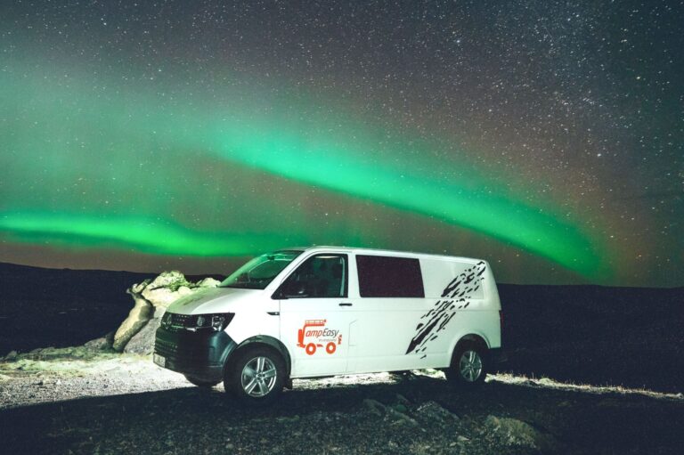 Self Drive Tour-Noorderlicht Avontuur Camper´ Break -5 Dagen 4X4 Campervan