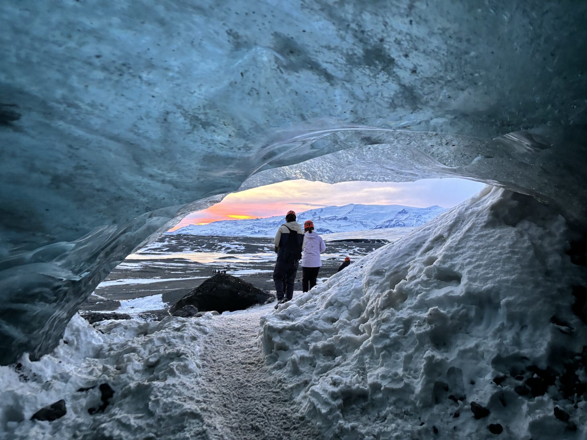 3 Day Winter Iceland Tour to Golden Circle, South Coast, Glacier Hike and Ice Cave at Jokulsarlon