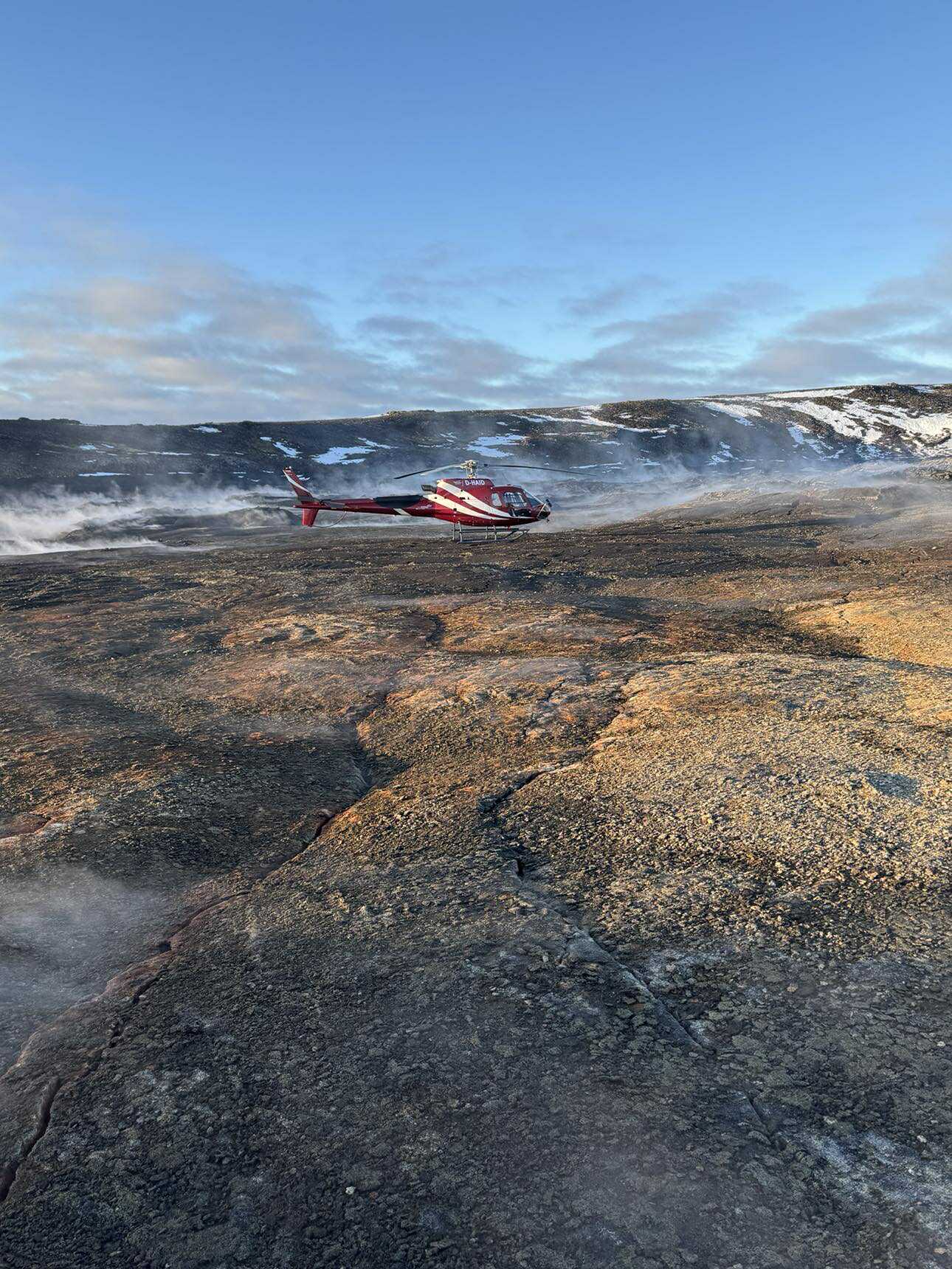 Volcano Helicopter Tour from Reykjavík – Eruptions, Blue Lagoon & Lava Landing