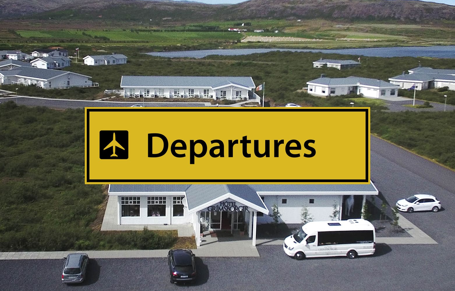 LUX 16 Luxury Private Transfers Hotel Grímsborgir to Keflavik airport