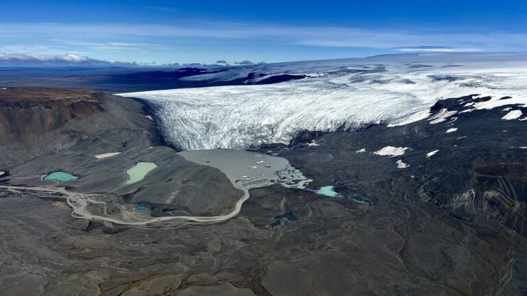 Tales Of Ice And Fire: The ÞÓRISJÖKULL And Hengil Landing Tour