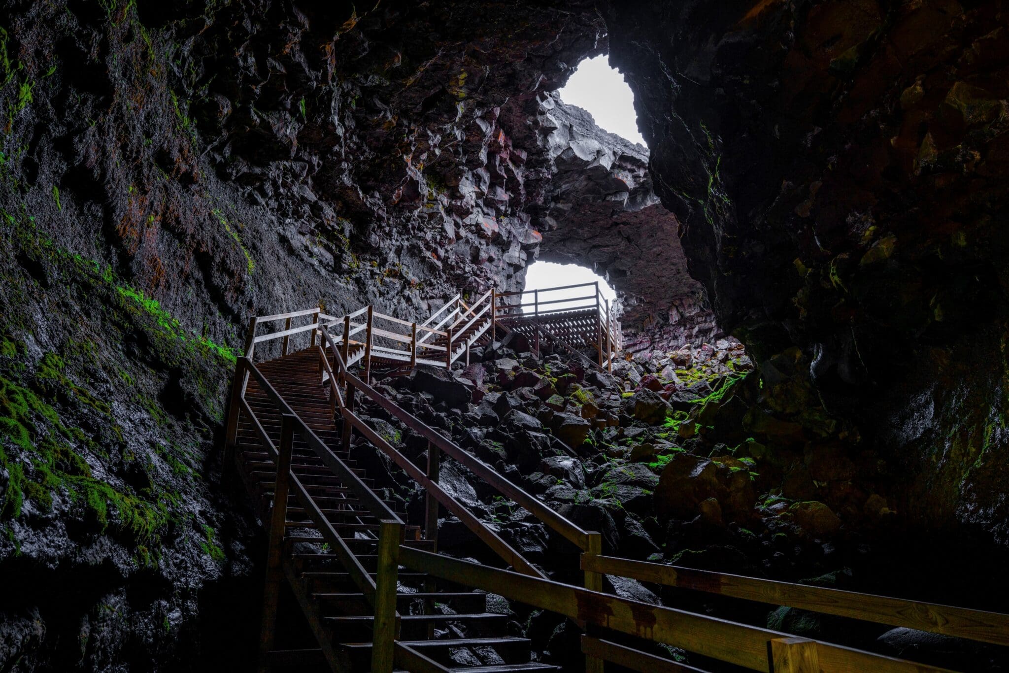 Silver Circle & Viðgelmir Lava Cave