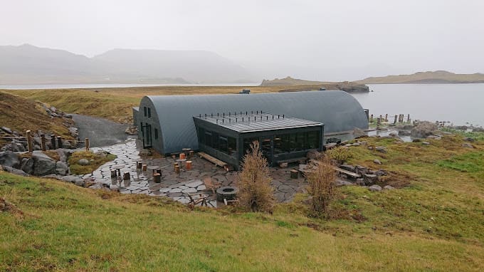 Private Hvammsvík with 2hrs waiting Reykjavík to Reykjavík