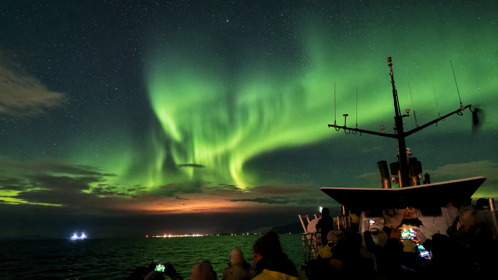 Northern Lights Cruise with Hot Chocolate and Free Retry Included