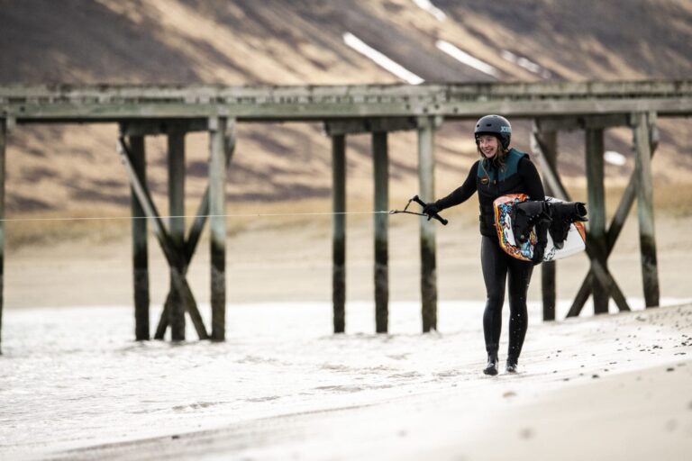 Experiencia privada de wakeboard o esquí acuático en Westfjords
