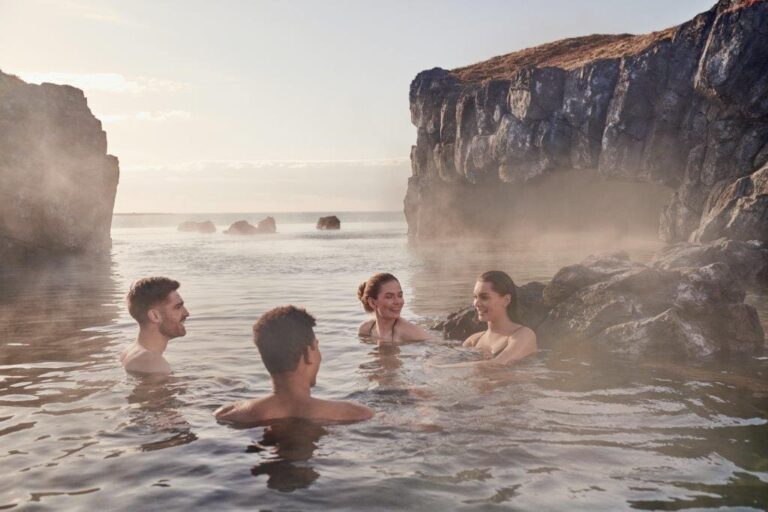 Cold & Hot: Silfra Snorkeling & Sky Lagoon – with Snorkeling Photos