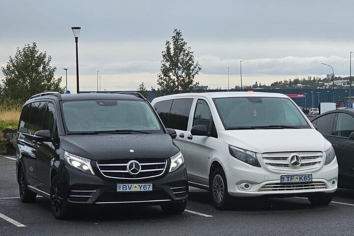 Keflavik Airport: One-way Private Transfer to/from Reykjavik
