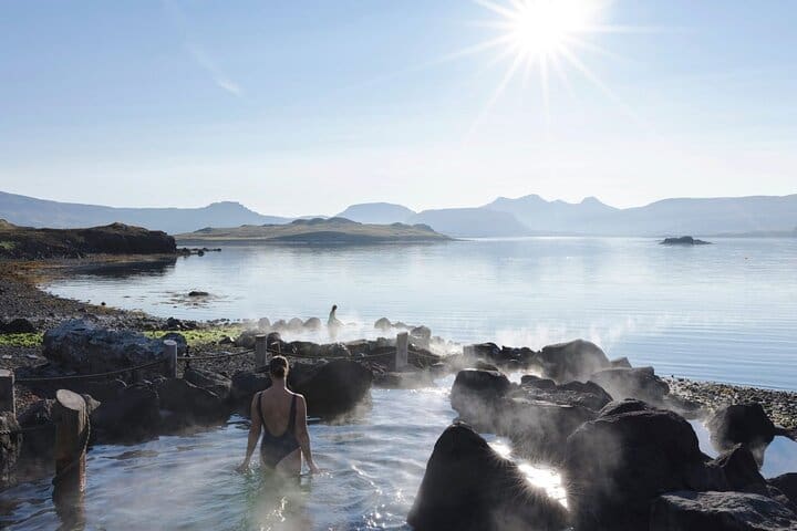 Hvammsvik Hot Springs Round Trip with ENTRY FEE & 2h Driver Wait