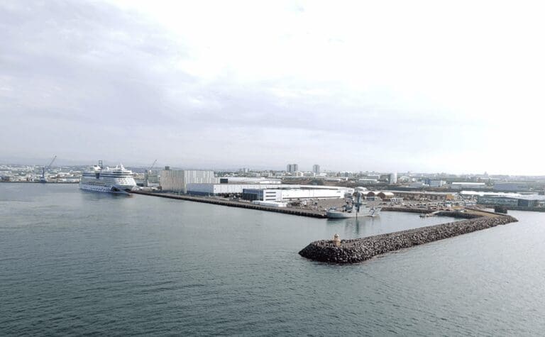 Cruise Port Private Transfer To and From Reykjavik/Keflavik