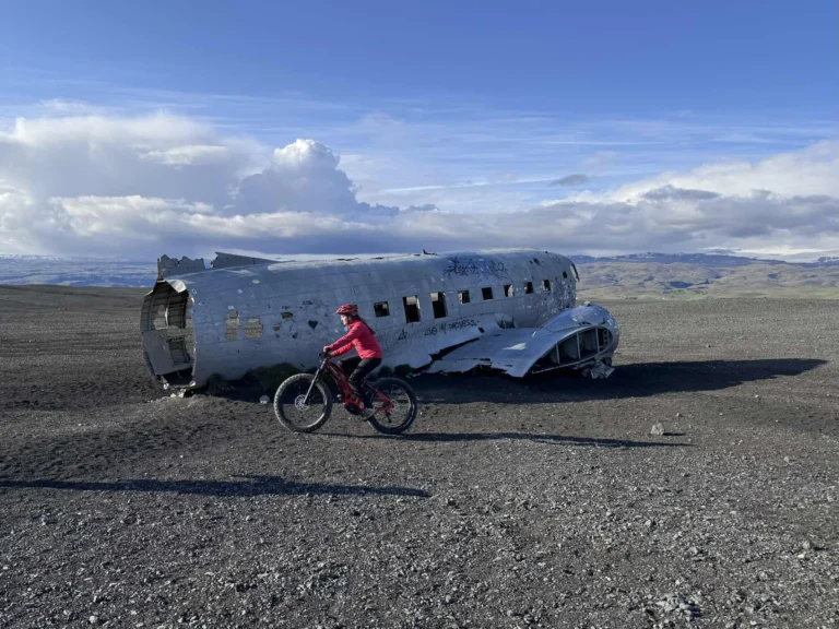 South Coast & E‑Bike Black Beach Adventure & the Plane Wreck
