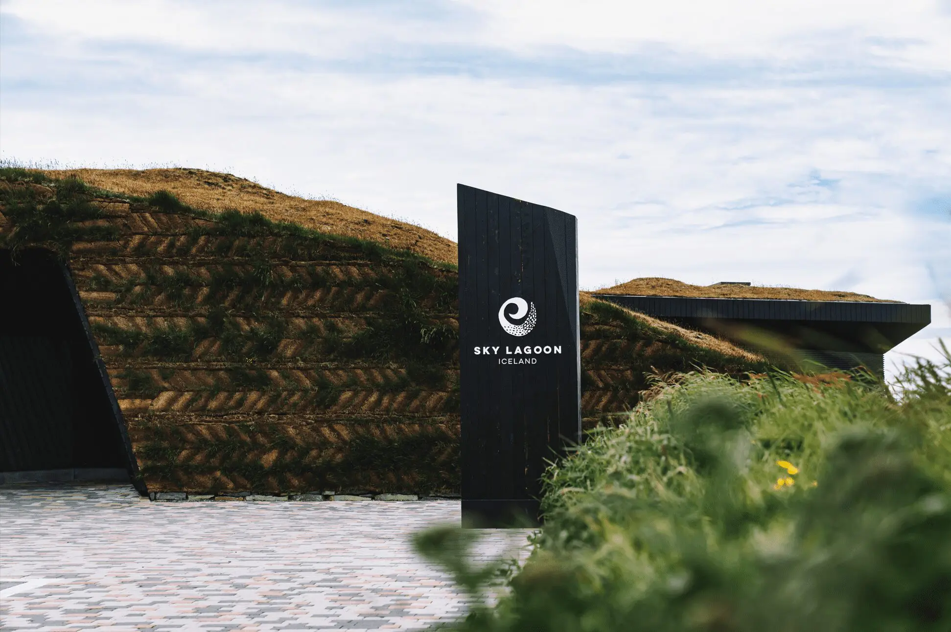 Reykjavik Hotels to or from Sky Lagoon: Private Transfer by Sedan or Van