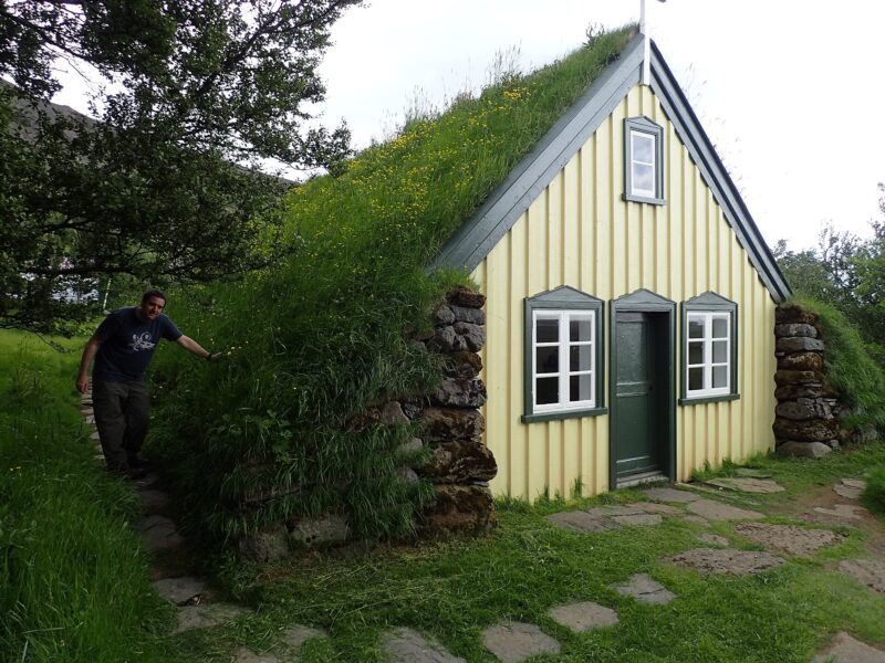 Hofskirkja