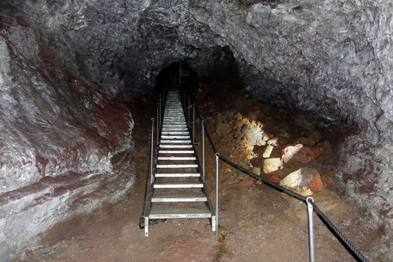 Vatnshellir Cave