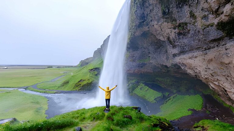 2 or 3 Day Plan: Private Golden Circle, South Coast & Reykjavik City