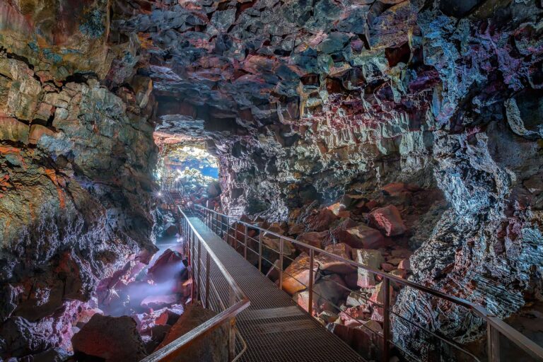 Lava Tunnel & the Golden Circle