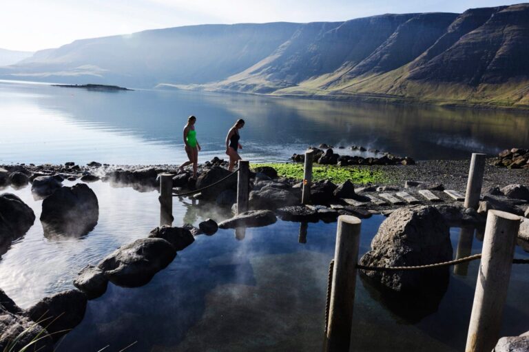 Golden Circle and Hvammsvík Hotsprings – Private Tour