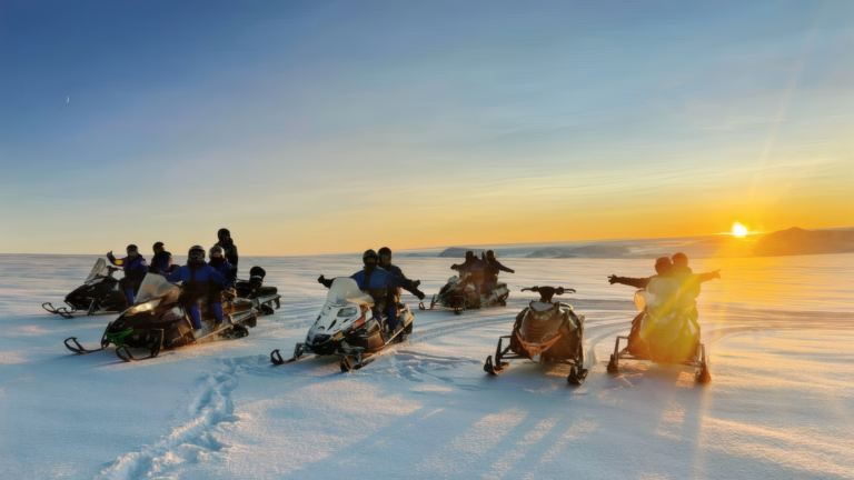 Private Silver Circle & Snowmobiling on Langjökull