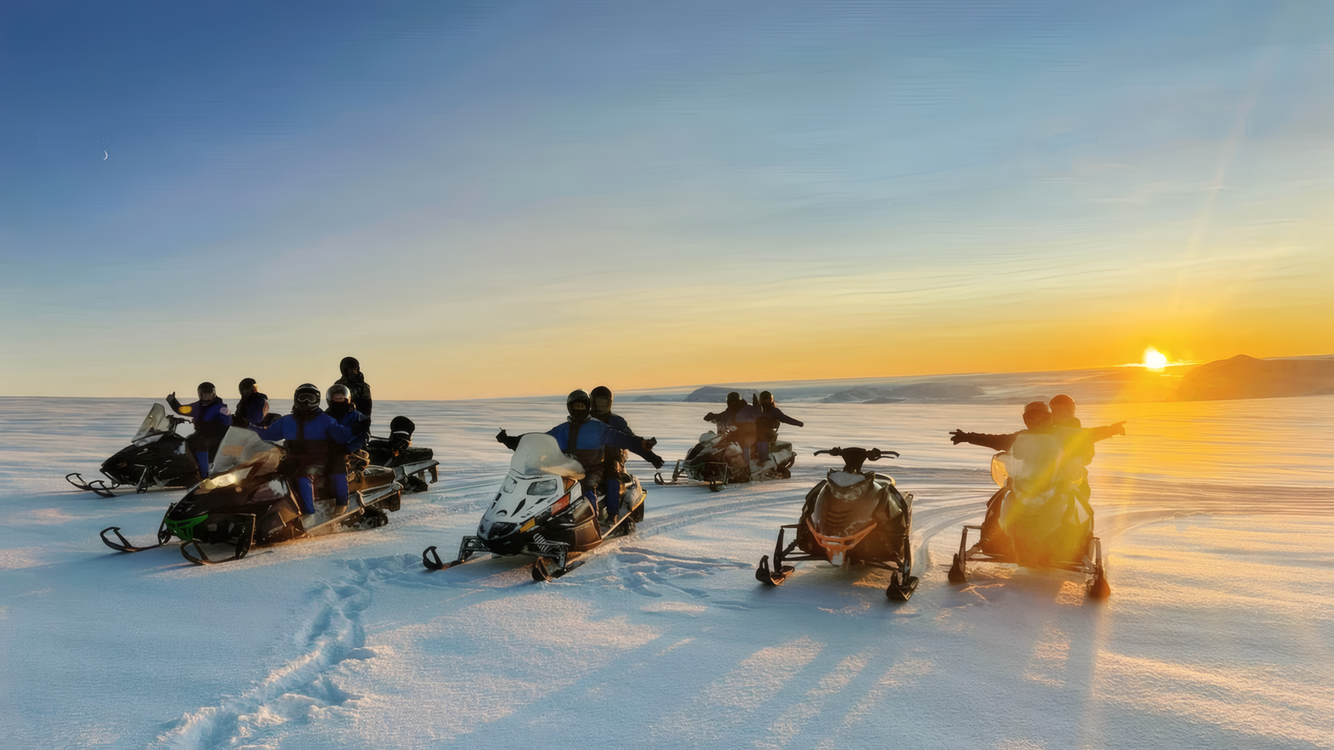 Private Silver Circle & Snowmobiling on Langjökull